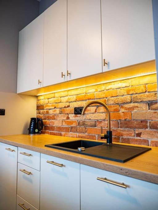 Chic Apartment In Historic Koneser Area Warszawa Eksteriør billede