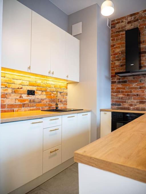 Chic Apartment In Historic Koneser Area Warszawa Eksteriør billede