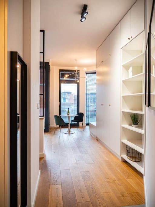 Chic Apartment In Historic Koneser Area Warszawa Eksteriør billede