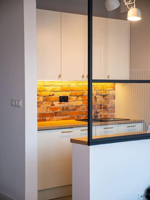 Chic Apartment In Historic Koneser Area Warszawa Eksteriør billede